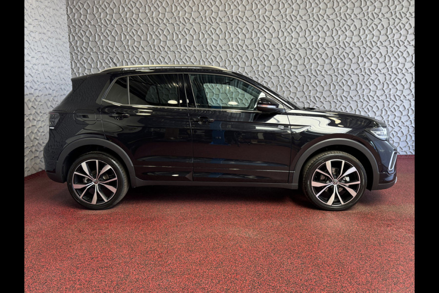 Volkswagen T-Cross 1.5 TSI 150PK R-LINE EDITION TREKHAAK LED 18''LMV IQ CAMERA STOELVERW BLINDSPOT. ✅2025✅ "Volkswagen rijden begint bij Topautos.nl – 75 topmodellen direct op voorraad!"
