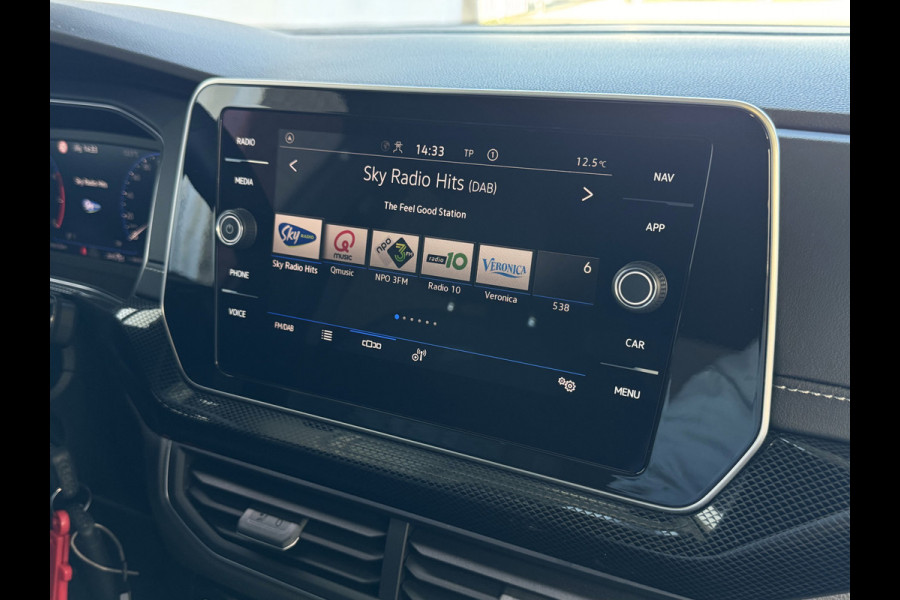 Volkswagen T-Cross 1.5 TSI 150PK R-LINE EDITION TREKHAAK LED 18''LMV IQ CAMERA STOELVERW BLINDSPOT. ✅2025✅ "Volkswagen rijden begint bij Topautos.nl – 75 topmodellen direct op voorraad!"