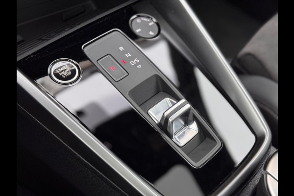 Audi A3 Sportback 35 TFSI S edition Pano/Matrix/Trekhaak/AppleCarPlay
