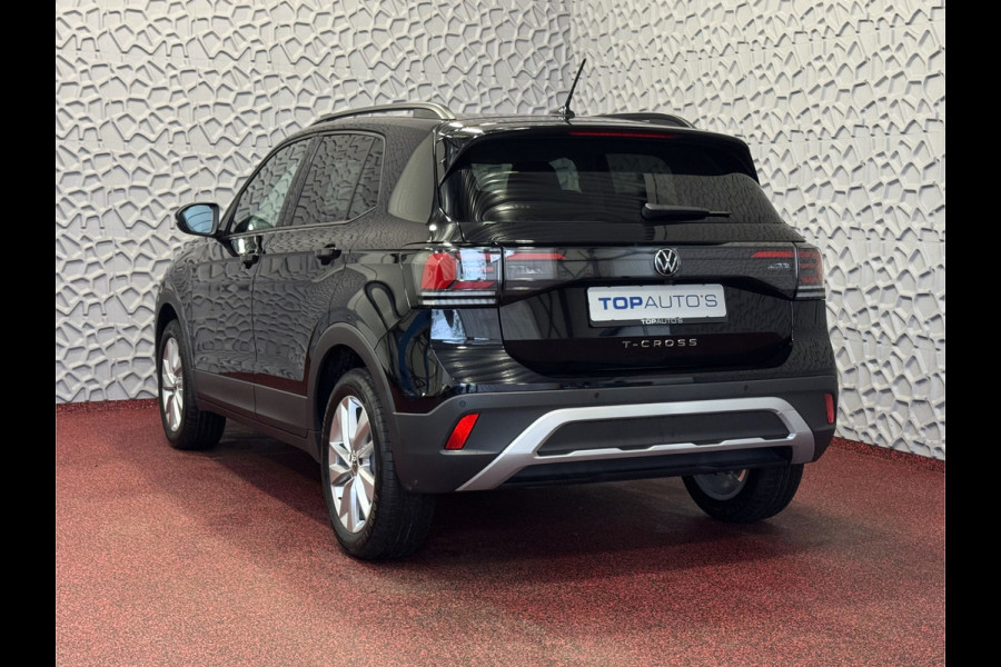 Volkswagen T-Cross ✅NW MODEL✅ 150PK 1.5 PREMIUM UITVOERING VEEL OPTIES LED CAMERA STOELVERW KEYLESS P-ASSIST "Volkswagen rijden begint bij Topautos.nl – 75 topmodellen direct op voorraad!"