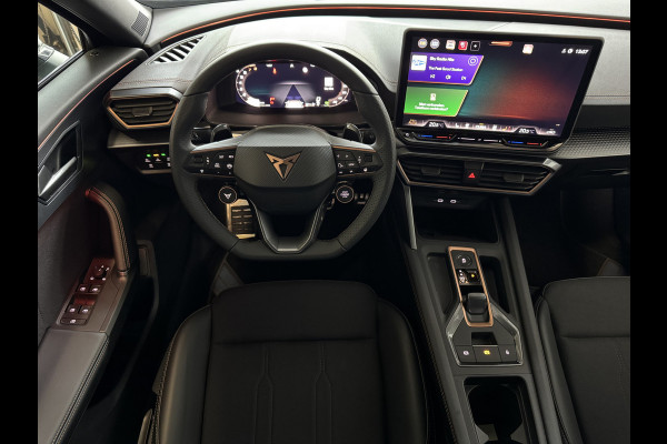 CUPRA Formentor 1.5 TSI 150 PK BENZINE CAMERA STOEL/STUUR ELEK.KLEP VERW. LED LEER CARPLAY ZWARTE.HEMEL 08/2024