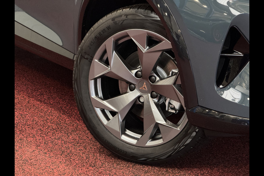 CUPRA Formentor 1.5 TSI 150 PK BENZINE CAMERA STOEL/STUUR ELEK.KLEP VERW. LED LEER CARPLAY ZWARTE.HEMEL 08/2024