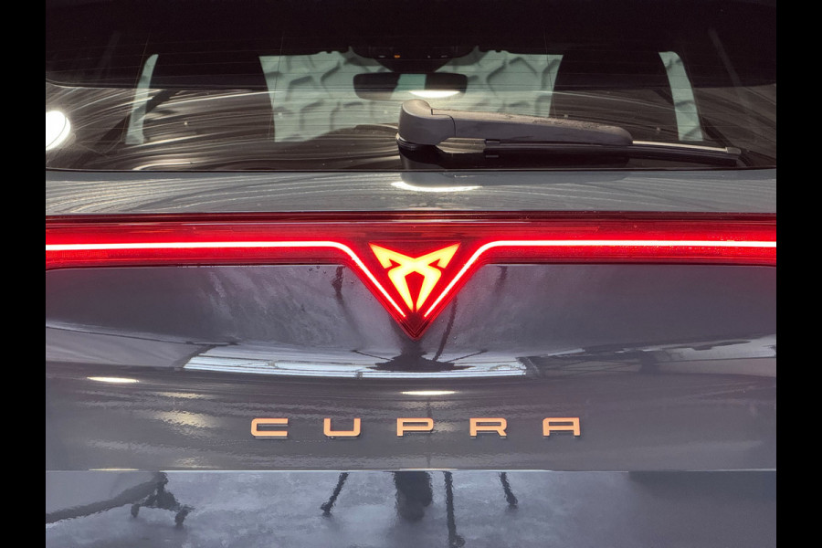 CUPRA Formentor 1.5 TSI 150 PK BENZINE CAMERA STOEL/STUUR ELEK.KLEP VERW. LED LEER CARPLAY ZWARTE.HEMEL 08/2024