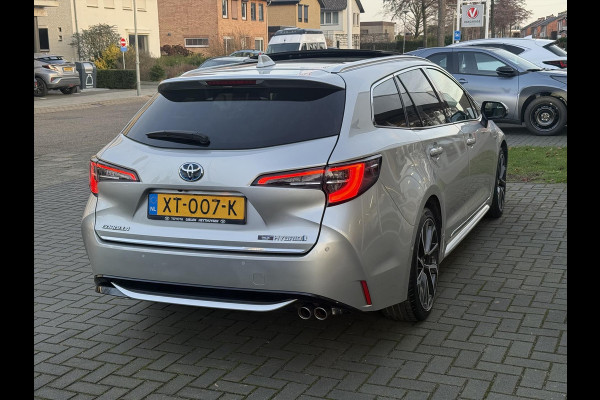 Toyota Corolla Touring Sports 2.0 Hybrid Premium | Panoramadak, JBL, Dodehoekherkenning, Parkeersensoren, Elektrische achterklep, 18 inch
