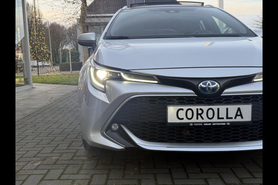 Toyota Corolla Touring Sports 2.0 Hybrid Premium | Panoramadak, JBL, Dodehoekherkenning, Parkeersensoren, Elektrische achterklep, 18 inch