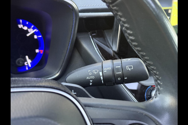 Toyota Corolla Touring Sports 2.0 Hybrid Premium | Panoramadak, JBL, Dodehoekherkenning, Parkeersensoren, Elektrische achterklep, 18 inch