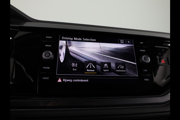 Volkswagen Polo 1.0 TSI Highline 95 pk | Navigatie via App | Autom. airco | Parkeersensoren | Adaptieve cruise control |