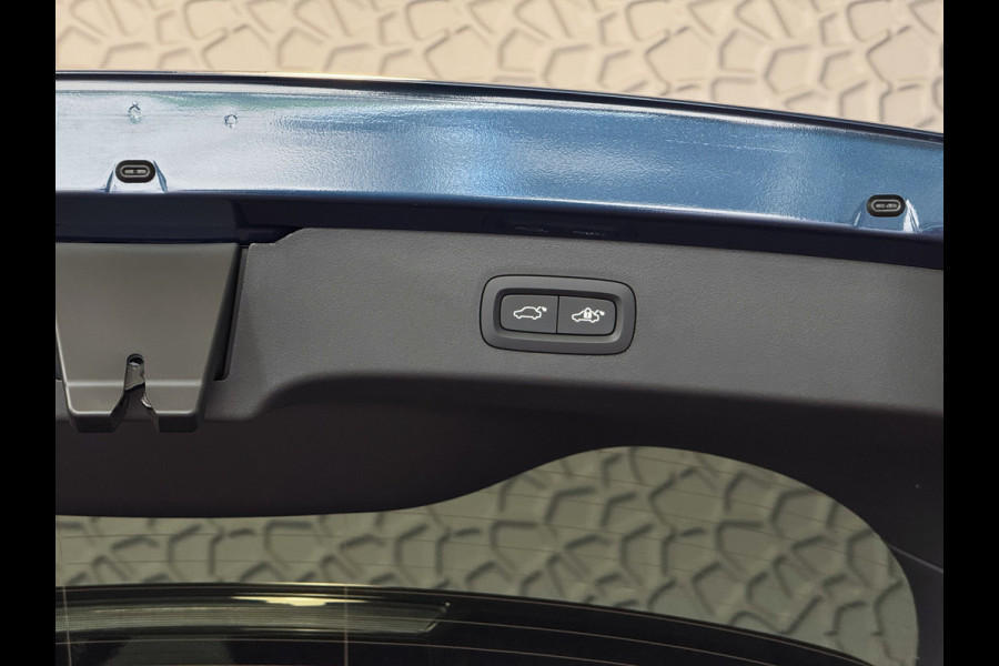 Lynk & Co 01 ✅ NIEUWE AUTO ✅ 2025 / STUUR/STOEL VERW. 1.5 261 PK ZWARTE HEMEL 360CAM 4 JAAR GARANTIE PHEV Plug-in Hybrid phev