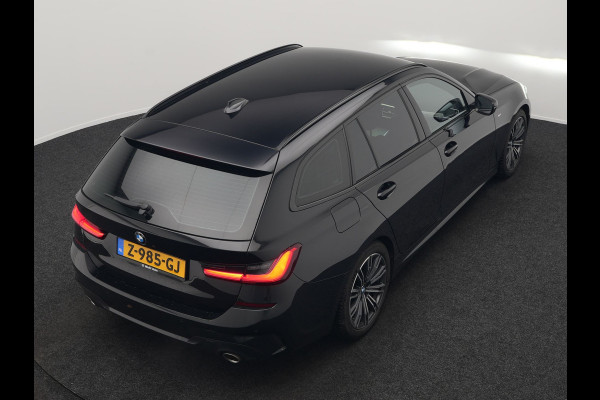 BMW 3 Serie Touring 320i M Sport 184pk | Adaptive Cruise | Alcantara Sportstoelen Verwarmd | Apple Carplay | Sfeerverlichting | Virtual | Navigatie | DAB |