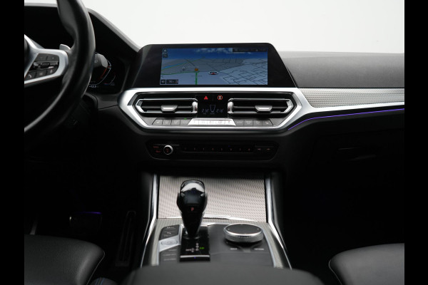 BMW 3 Serie Touring 320i M Sport 184pk | Adaptive Cruise | Alcantara Sportstoelen Verwarmd | Apple Carplay | Sfeerverlichting | Virtual | Navigatie | DAB |