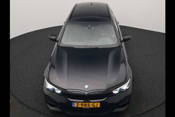 BMW 3 Serie Touring 320i M Sport 184pk | Adaptive Cruise | Alcantara Sportstoelen Verwarmd | Apple Carplay | Sfeerverlichting | Virtual | Navigatie | DAB |