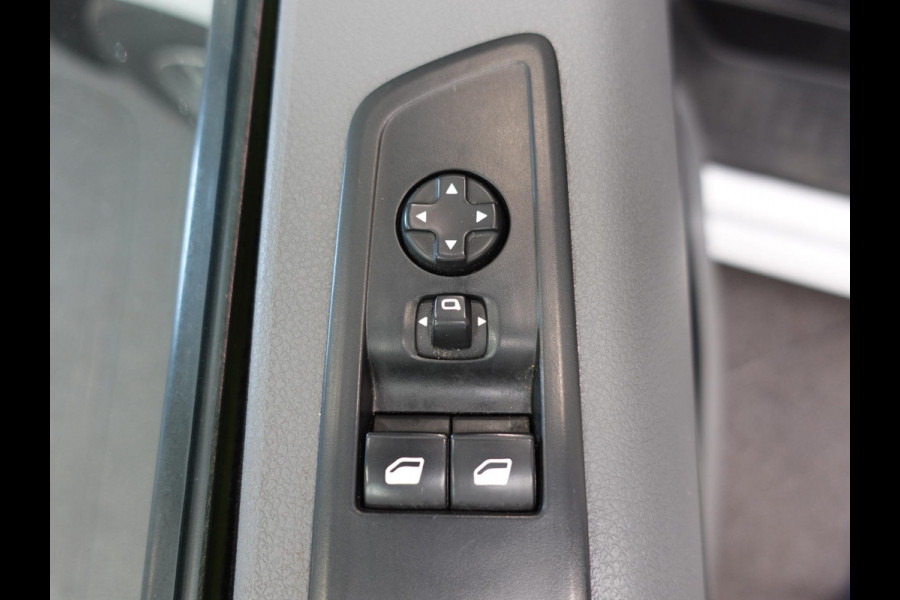 Opel Vivaro 2.0 CDTI 145 pk L3H1 Edition Automaat Airco Navi Bluetooth Trekhaak