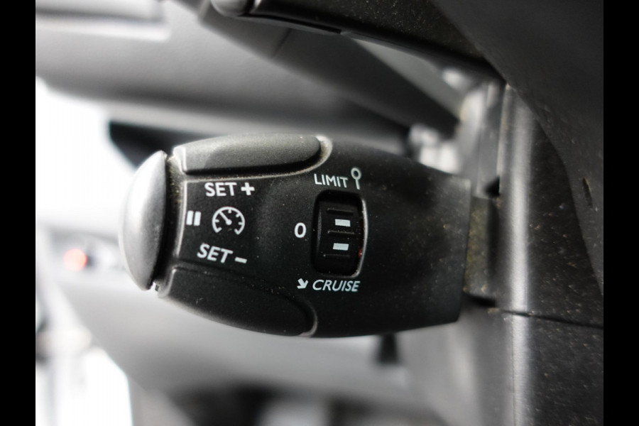 Opel Vivaro 2.0 CDTI 145 pk L3H1 Edition Automaat Airco Navi Bluetooth Trekhaak