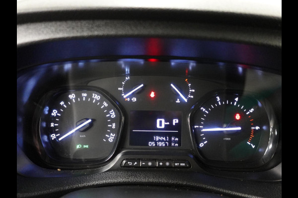 Opel Vivaro 2.0 CDTI 145 pk L3H1 Edition Automaat Airco Navi Bluetooth Trekhaak