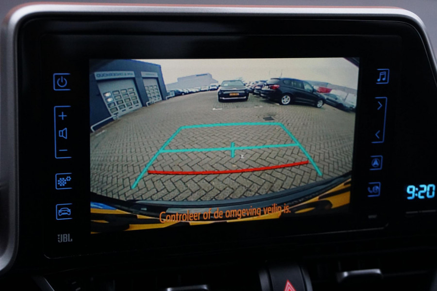Toyota C-HR 1.8 Hybrid Black Edition + LEDER / DODEHOEK / JBL / STOELVERWARMING /
