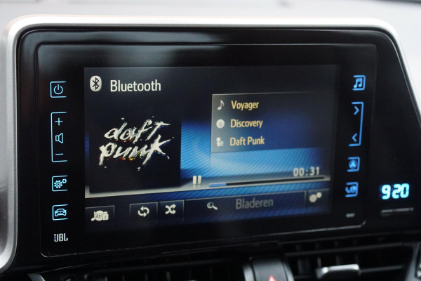 Toyota C-HR 1.8 Hybrid Black Edition + LEDER / DODEHOEK / JBL / STOELVERWARMING /