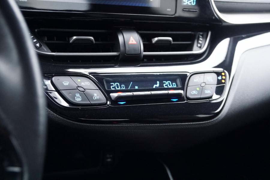 Toyota C-HR 1.8 Hybrid Black Edition + LEDER / DODEHOEK / JBL / STOELVERWARMING /