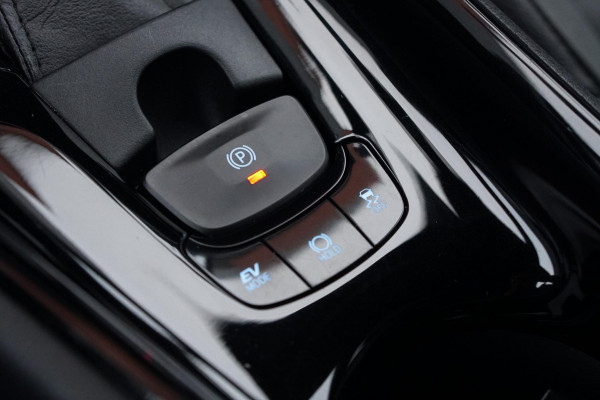 Toyota C-HR 1.8 Hybrid Black Edition + LEDER / DODEHOEK / JBL / STOELVERWARMING /