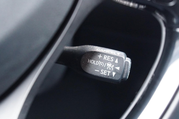 Toyota C-HR 1.8 Hybrid Black Edition + LEDER / DODEHOEK / JBL / STOELVERWARMING /