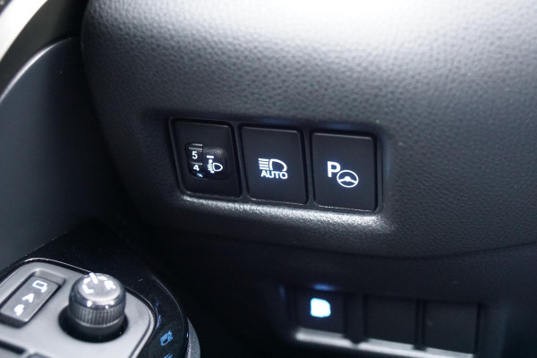 Toyota C-HR 1.8 Hybrid Black Edition + LEDER / DODEHOEK / JBL / STOELVERWARMING /