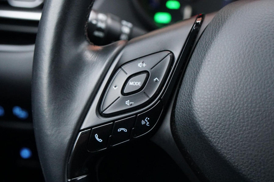 Toyota C-HR 1.8 Hybrid Black Edition + LEDER / DODEHOEK / JBL / STOELVERWARMING /