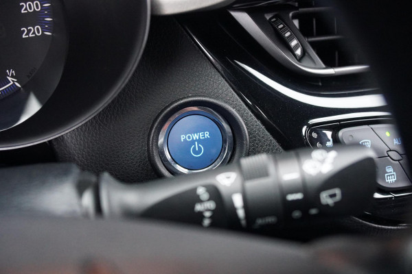 Toyota C-HR 1.8 Hybrid Black Edition + LEDER / DODEHOEK / JBL / STOELVERWARMING /