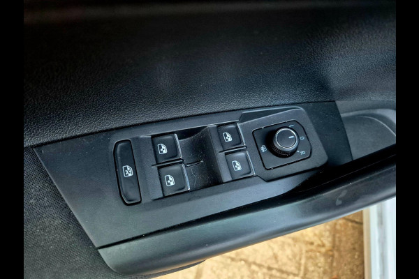 Volkswagen Polo 1.6 TDI Comfortline . Navigatie . Multi stuur