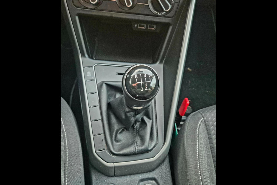 Volkswagen Polo 1.6 TDI Comfortline . Navigatie . Multi stuur