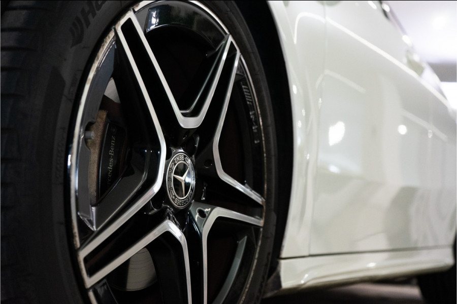 Mercedes-Benz A-Klasse 180 Business Solution AMG 136PK | NL AUTO+NAP | Pano | LED | Stoelverw. | Carplay | Night | Garantie