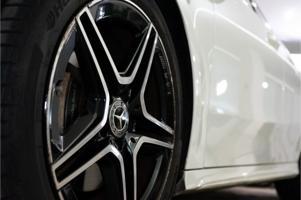 Mercedes-Benz A-Klasse 180 Business Solution AMG 136PK | NL AUTO+NAP | Pano | LED | Stoelverw. | Carplay | Night | Garantie