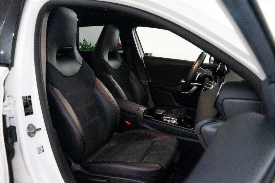 Mercedes-Benz A-Klasse 180 Business Solution AMG 136PK | NL AUTO+NAP | Pano | LED | Stoelverw. | Carplay | Night | Garantie