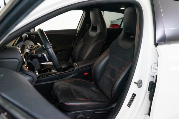 Mercedes-Benz A-Klasse 180 Business Solution AMG 136PK | NL AUTO+NAP | Pano | LED | Stoelverw. | Carplay | Night | Garantie