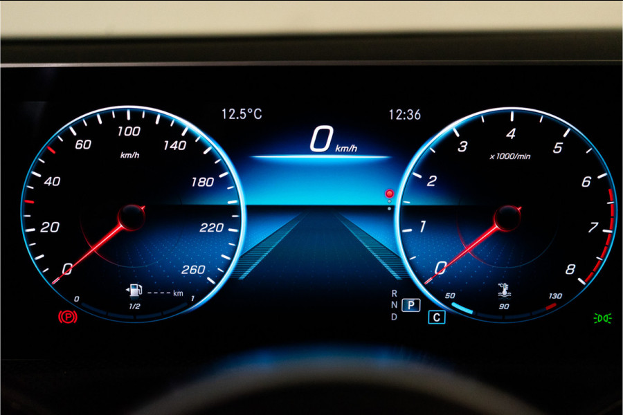 Mercedes-Benz A-Klasse 180 Business Solution AMG 136PK | NL AUTO+NAP | Pano | LED | Stoelverw. | Carplay | Night | Garantie