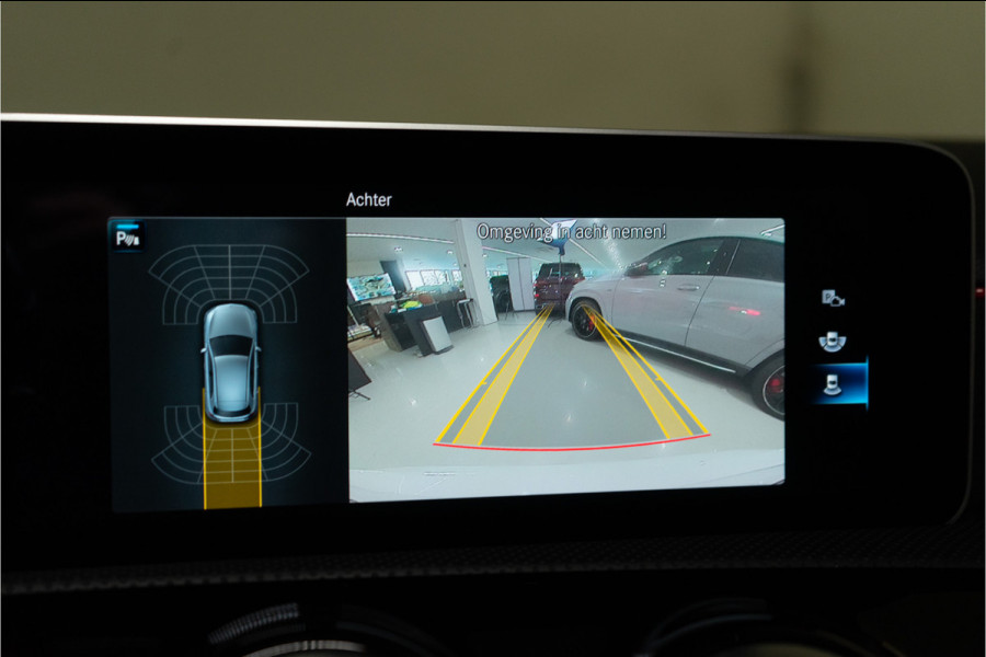 Mercedes-Benz A-Klasse 180 Business Solution AMG 136PK | NL AUTO+NAP | Pano | LED | Stoelverw. | Carplay | Night | Garantie