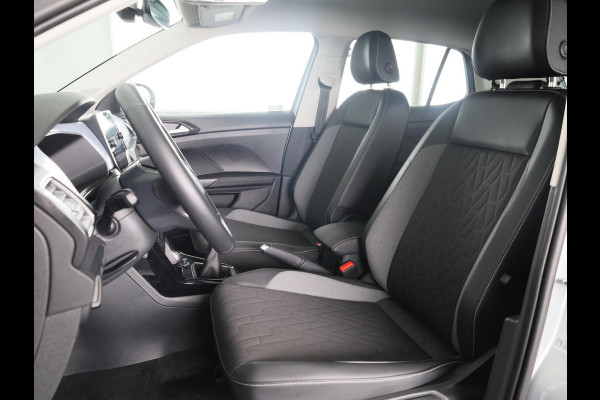 Volkswagen T-Cross 1.0 TSI Life Edition GOAL 95 pk | Navigatie | Parkeersensoren | Adaptieve cruise control | Autom. airco | Stoelverwarming |