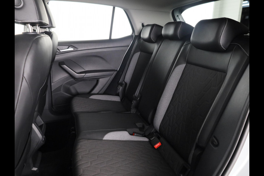 Volkswagen T-Cross 1.0 TSI Life Edition GOAL 95 pk | Navigatie | Parkeersensoren | Adaptieve cruise control | Autom. airco | Stoelverwarming |