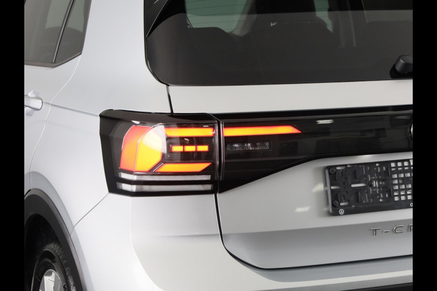 Volkswagen T-Cross 1.0 TSI Life Edition GOAL 95 pk | Navigatie | Parkeersensoren | Adaptieve cruise control | Autom. airco | Stoelverwarming |