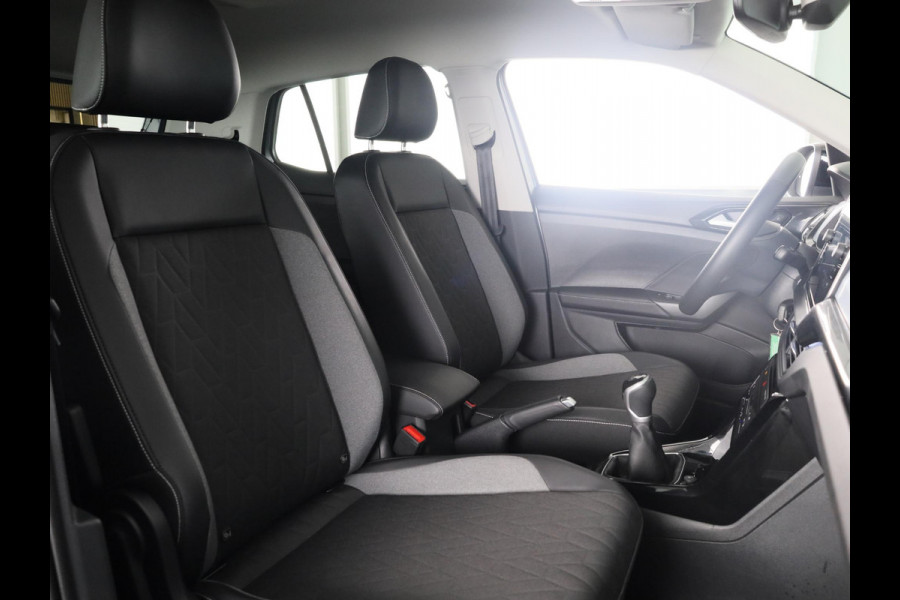Volkswagen T-Cross 1.0 TSI Life Edition GOAL 95 pk | Navigatie | Parkeersensoren | Adaptieve cruise control | Autom. airco | Stoelverwarming |