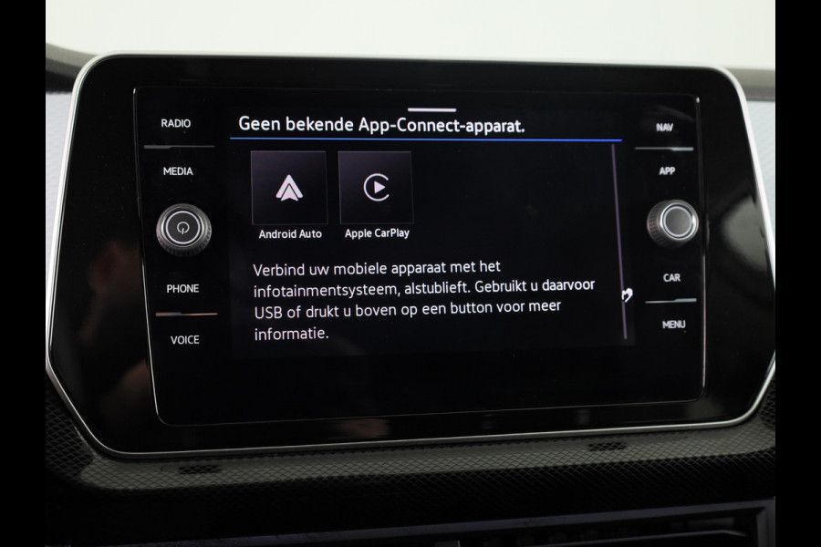 Volkswagen T-Cross 1.0 TSI Life Edition GOAL 95 pk | Navigatie | Parkeersensoren | Adaptieve cruise control | Autom. airco | Stoelverwarming |