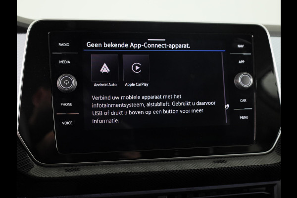 Volkswagen T-Cross 1.0 TSI Life Edition GOAL 95 pk | Navigatie | Parkeersensoren | Adaptieve cruise control | Autom. airco | Stoelverwarming |