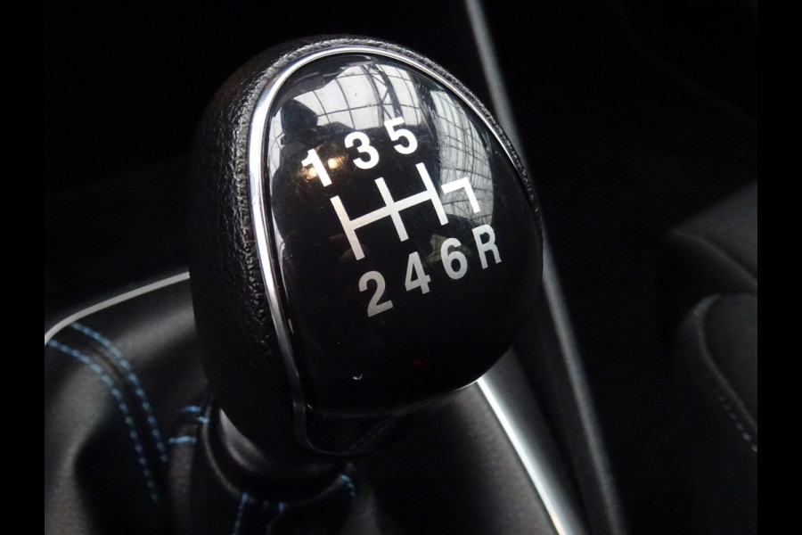 Ford Fiesta 1.0 EcoBoost Hybrid ACTIVE X * DEALER ONDERH. * CARPLAY !!