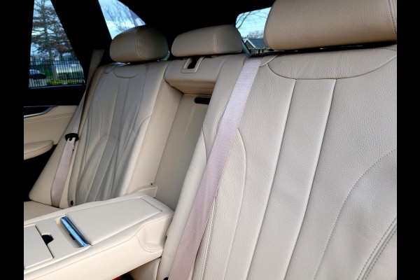 BMW X5 XDrive 40e, Pano, HUD, Camera, 4 nwe banden! (Dealer-onderhouden)