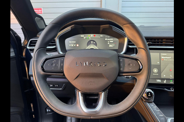 Lynk & Co 01 1.5 Bomvol Black Edition 261PK 360°Camera Zwarte hemel