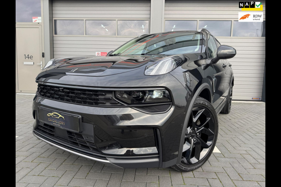 Lynk & Co 01 1.5 Bomvol Black Edition 261PK 360°Camera Zwarte hemel