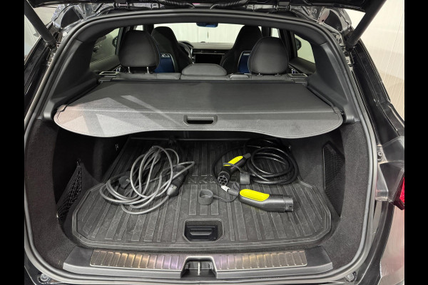 Lynk & Co 01 1.5 Bomvol Black Edition 261PK 360°Camera Zwarte hemel