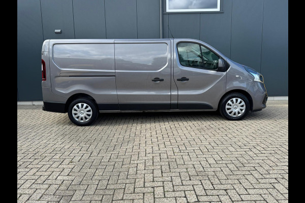 Renault Trafic 1.6 dCi T29 L2H1 (Nissan NV300) * Cruise Control * Parkeersensoren * Trekhaak *