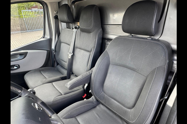 Renault Trafic 1.6 dCi T29 L2H1 (Nissan NV300) * Cruise Control * Parkeersensoren * Trekhaak *