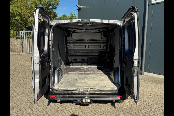 Renault Trafic 1.6 dCi T29 L2H1 (Nissan NV300) * Cruise Control * Parkeersensoren * Trekhaak *