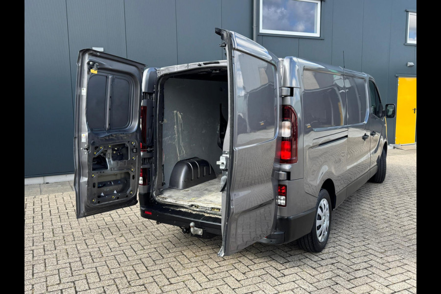 Renault Trafic 1.6 dCi T29 L2H1 (Nissan NV300) * Cruise Control * Parkeersensoren * Trekhaak *