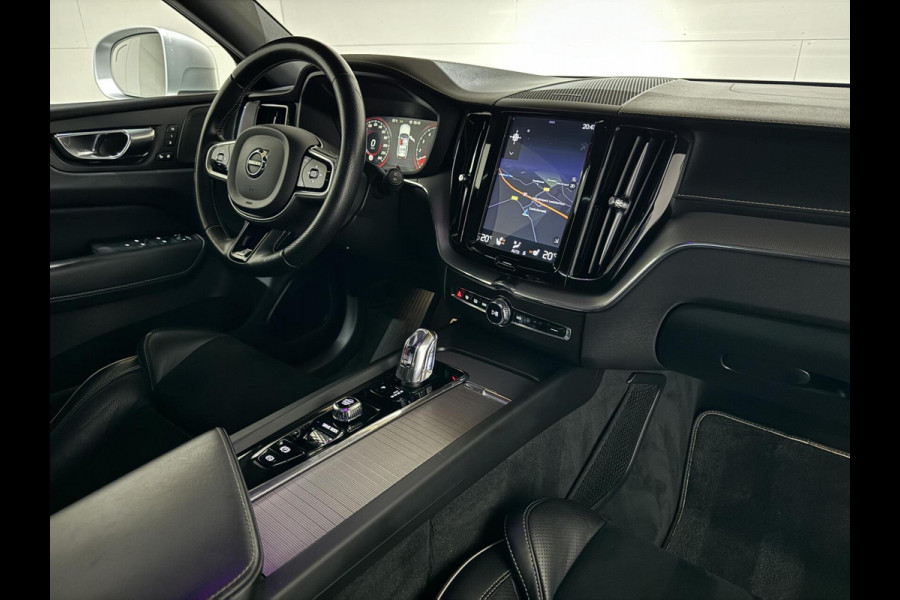 Volvo XC60 2.0 T8 Twin Engine AWD R-Design Luchtv. Pano H/K HUD 360°